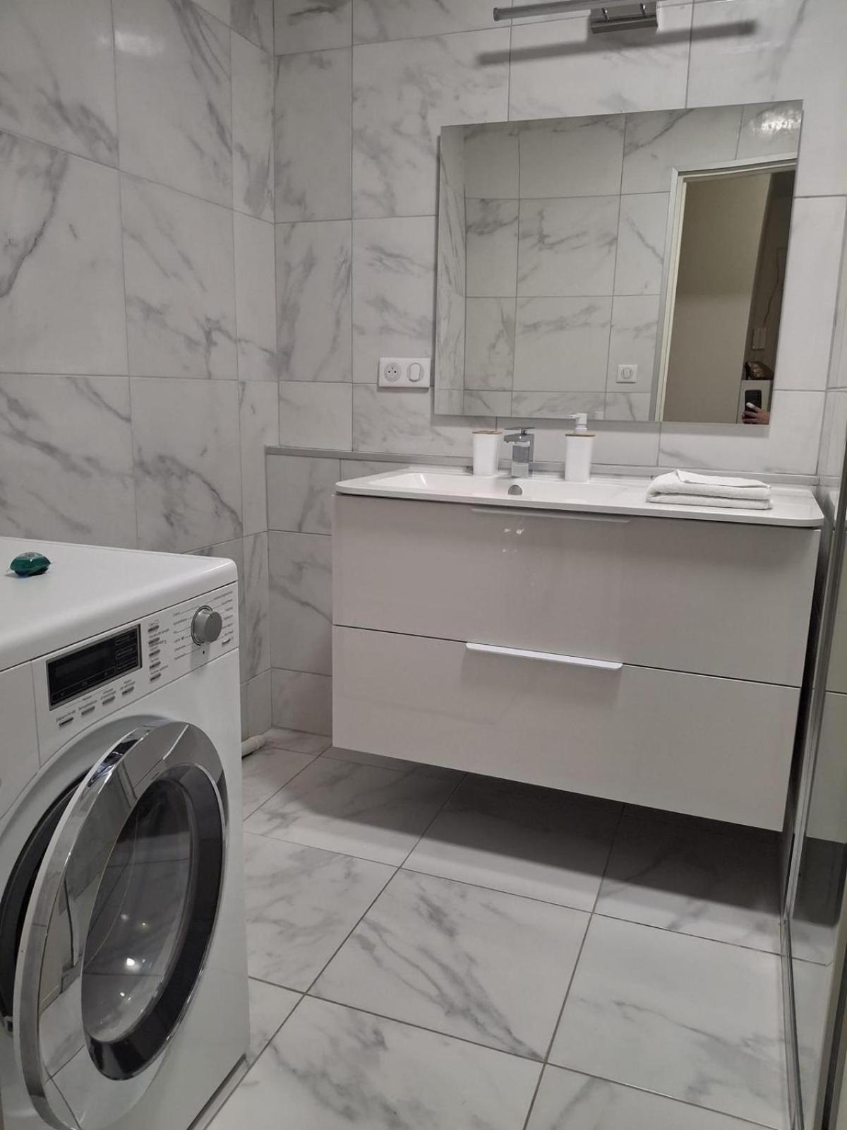 3 Pieces Apartment A Juan-Les-Pins Антиб Екстериор снимка