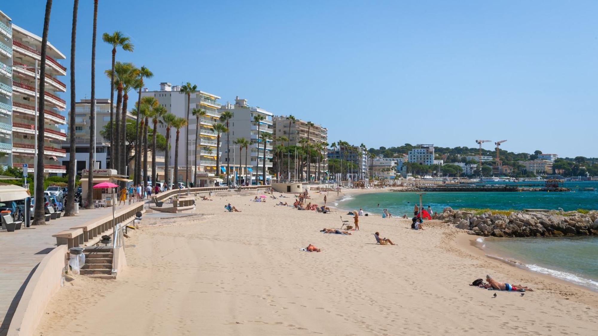 3 Pieces Apartment A Juan-Les-Pins Антиб Екстериор снимка
